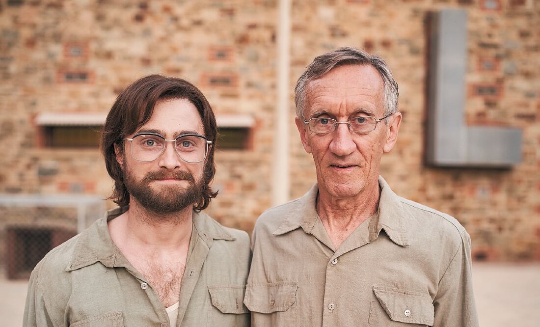 Daniel Radcliffe interpreta al activista y Jenkin a otro de los presos del largometraje, reviviendo su propia historia más de cuatro décadas después. Fotos: TNT ORIGINAL Y PARTICULAR CROWD