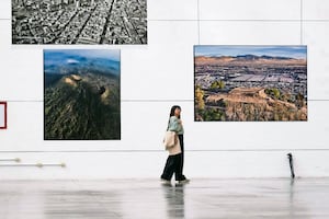 El MUCA muestra 40 fotos inéditas de Santiago Arau