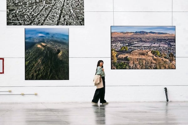 El MUCA muestra 40 fotos inéditas de Santiago Arau