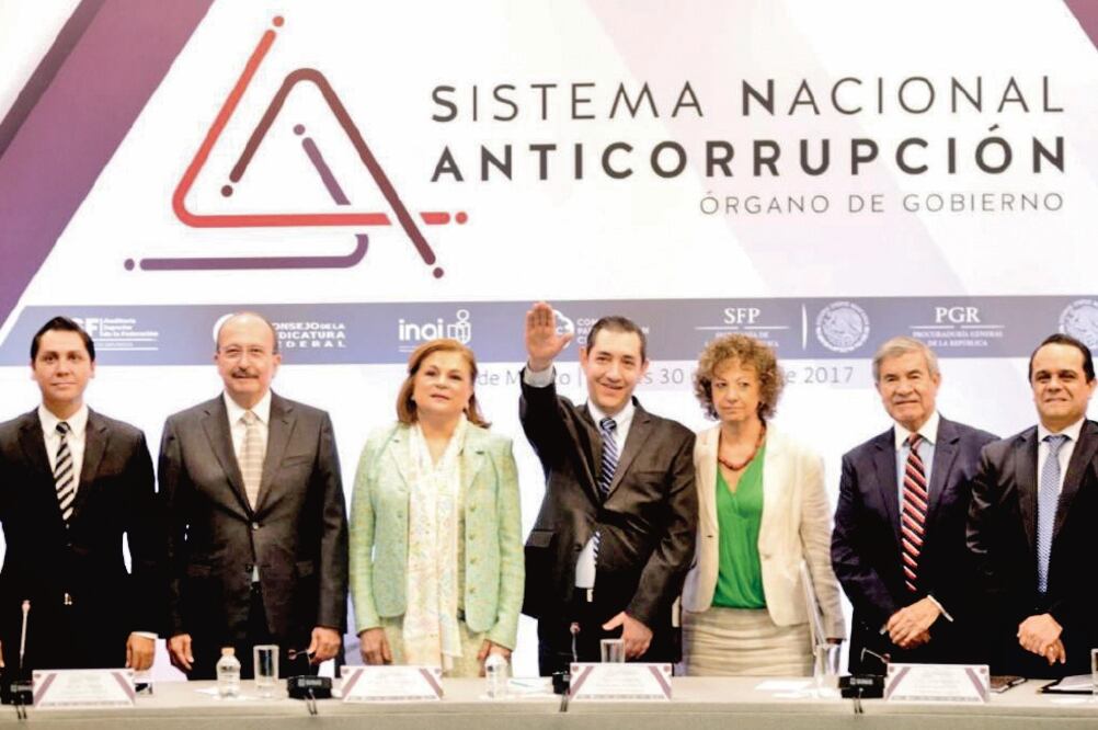 El ex abogado del extinto IFAI, Ricardo Salgado Perrilliat, rindió protesta como nuevo titular de la Secretaría Ejecutiva del Sistema Nacional Anticorrupción, nombramiento que fue acordado por el órgano de gobierno de ese organismo (TOMADA DE TWITTER)