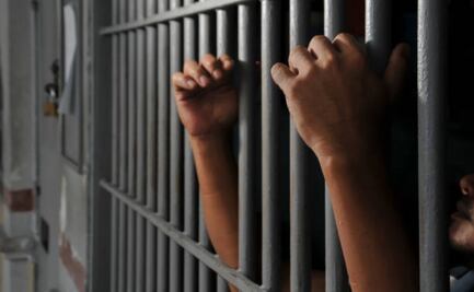 Vinculan a proceso a joven por presunto feminicidio de su madre en León, Guanajuato