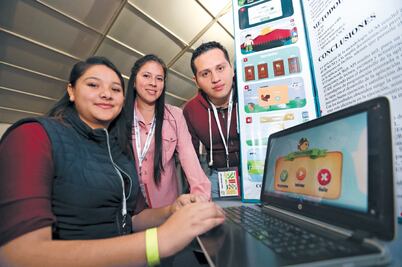 Enseñan otomí y mazahua con apps