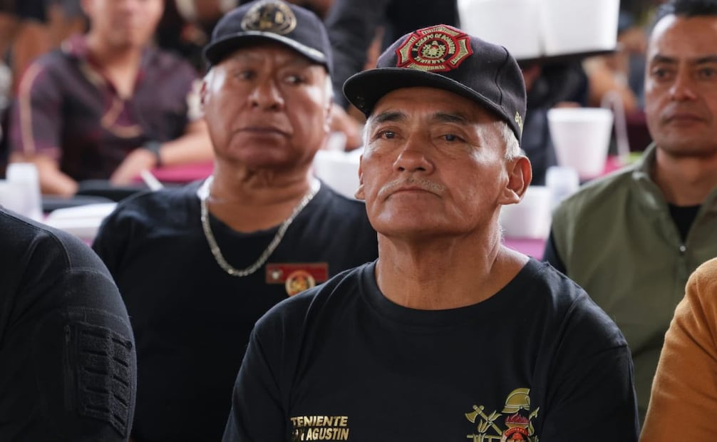 Bomberos de Ecatepec celebran 50 años de servicio; recuerdan décadas de atención a emergencias.
Foto: Especial.