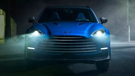Aston Martin podría lanzar una versión ligera del DBX