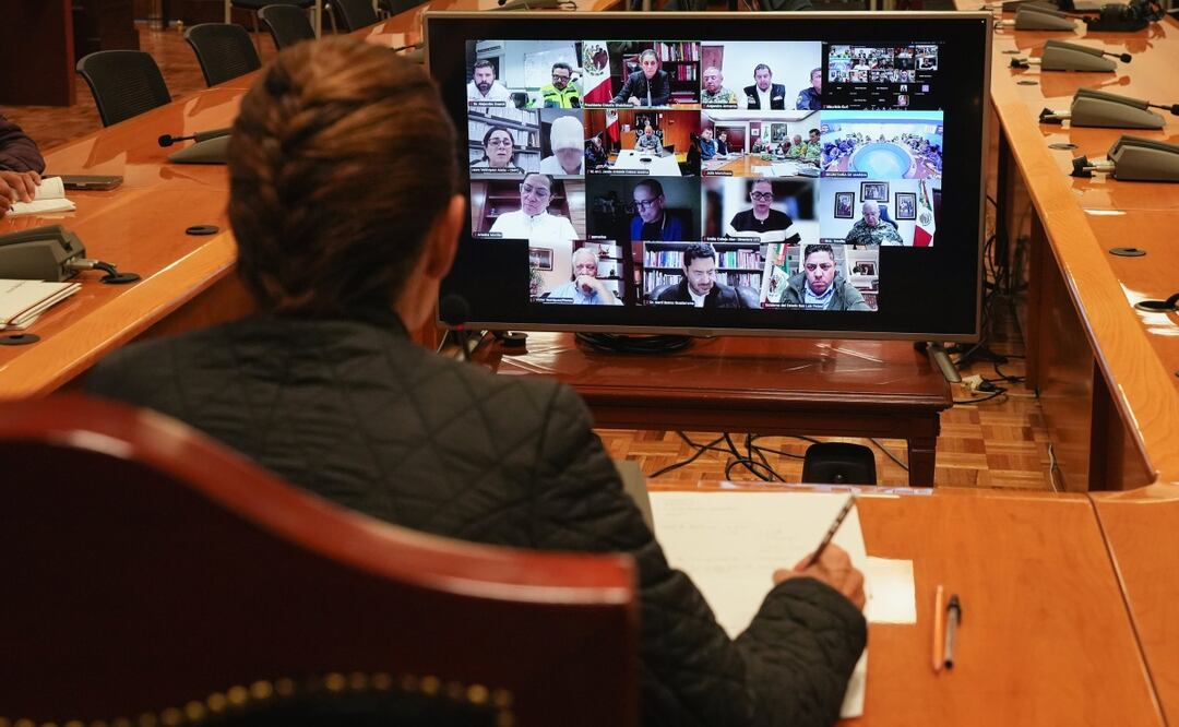 Sheinbaum evalúa daños por lluvias con gobernadores de cinco estados (11/10/2025). Foto: X (@Claudiashein)
