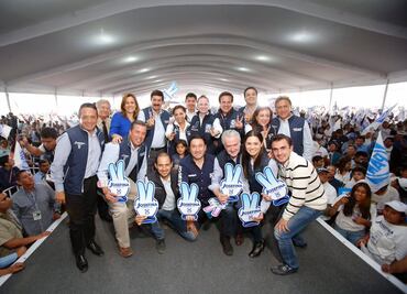 Vázquez Mota cierra campaña en Naucalpan bailando