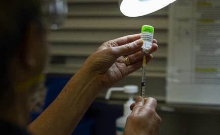 EU retrasa aval de vacunas Moderna en menores por posible inflamación cardíaca