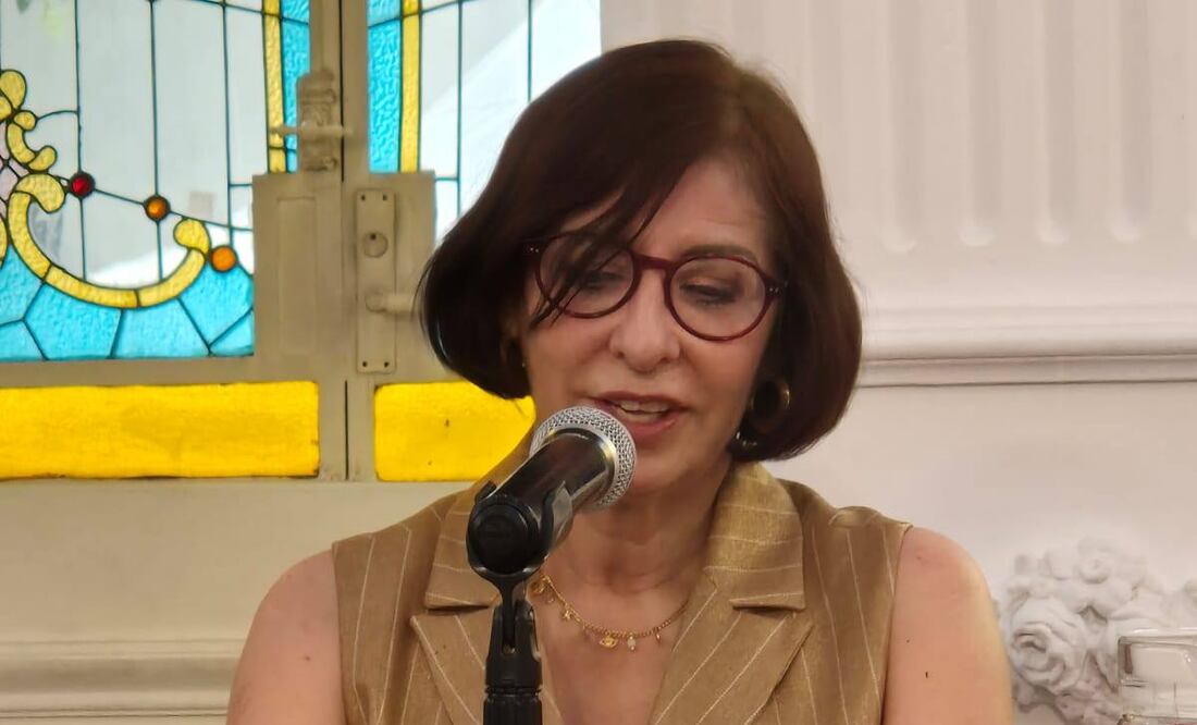 Kyra Galván es poeta, novelista, economista y traductora. Ha publicado ocho libros de poesía y tres novelas.
Crédito: DEL FACEBOOK DE LA AUTORA