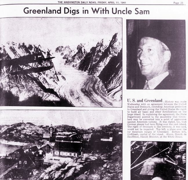 Reporte del diario The Washington Daily News sobre el acuerdo con Groenlandia; de lado der. la fotografía de Hendrik Kauffmann. De acuerdo con el sitio National Security Archive, el mismo Kaufmann se apodó “el líder de los daneses libres”. Foto: ESPECIAL/The Washington Daily News/Library of Congress.
