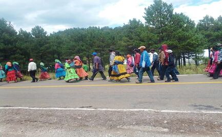 Marchan 200 ralámuli a la CDMX para exigir apoyos del Gobierno Federal