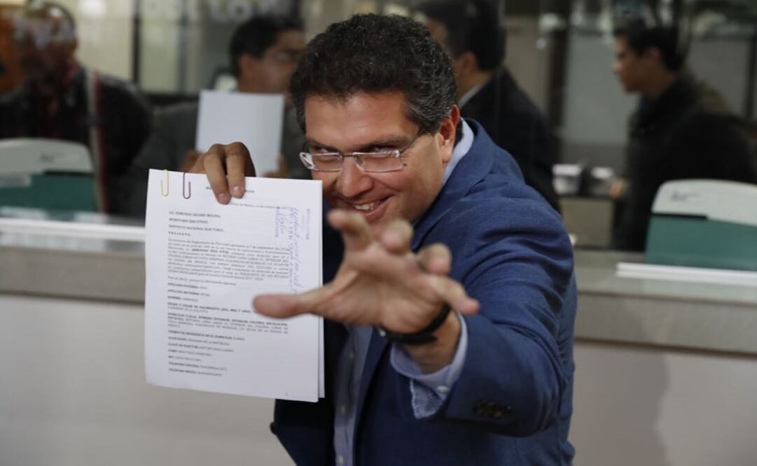 Ríos Píter se registra como candidato independiente por la Presidencia