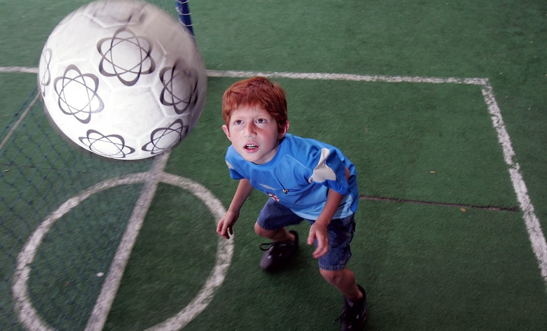 Para celebrar el Día del Niño, fue invitado por EL UNIVERSAL al Salón de la Fama del Cruz Azul, su equipo favorito.