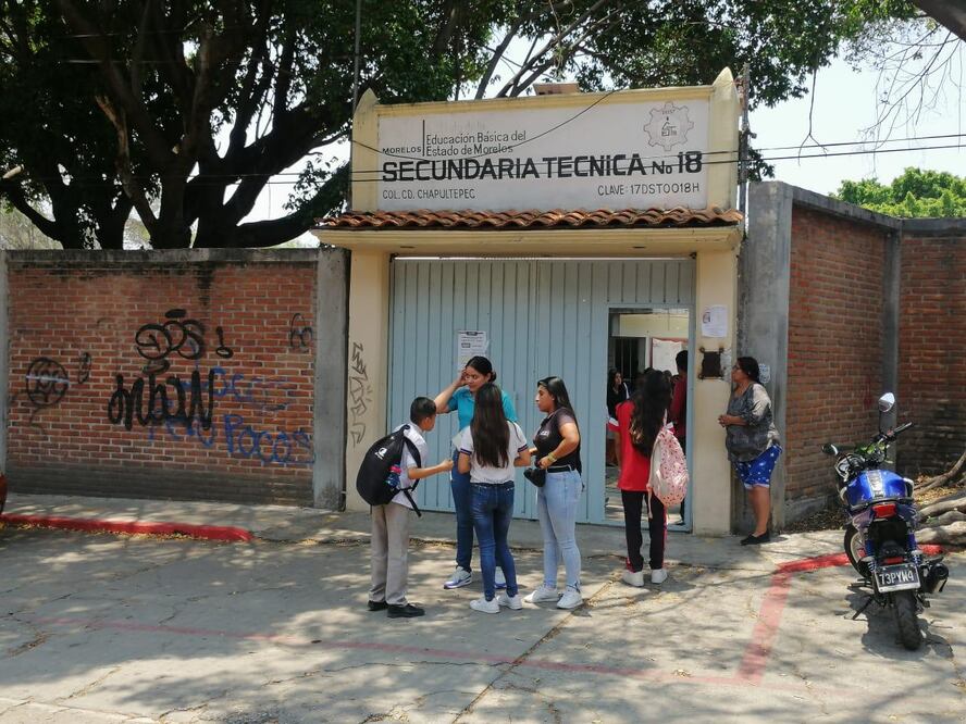 Detienen a estudiante que presuntamente disparó dentro de secundaria de Cuernavaca. (Foto: especial)