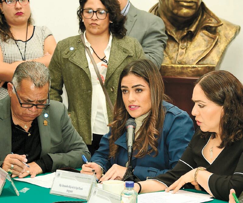 Alessandra Rojo de la Vega, al centro, es coordinadora de la bancada del PVEM en el Congreso capitalino. Foto/ESPECIAL