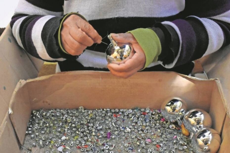 Esferas navideñas: brillo que adorna la tradición