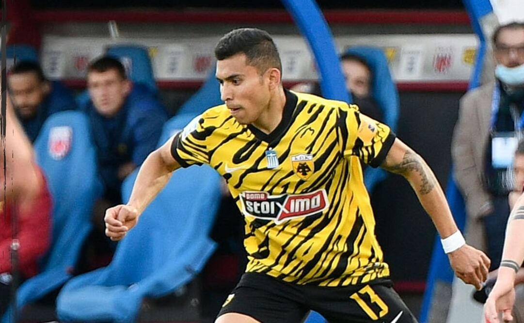Orbelín Pineda con el AEK Atenas