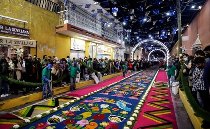 México rompe récord Guinness con mega alfombra de aserrín en Huamantla, Tlaxcala