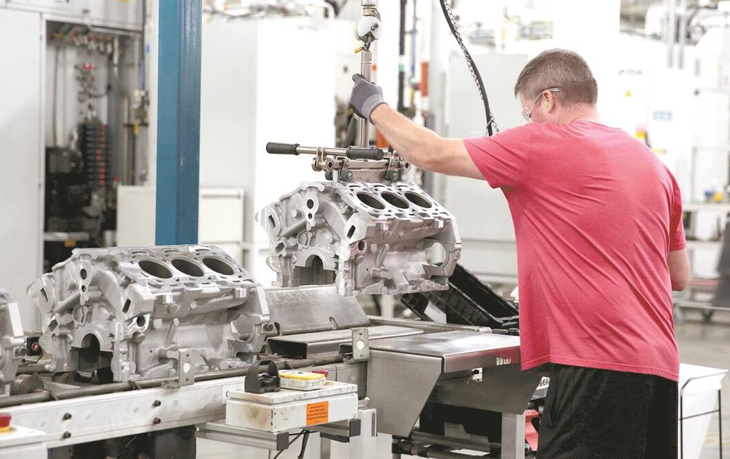 De acuerdo con las propuestas de enmiendas para el T-MEC, legisladores de EU pretenden que haya inspectores estadounidenses verificando el cumplimiento del capítulo laboral en las fábricas mexicanas. Foto/Especial