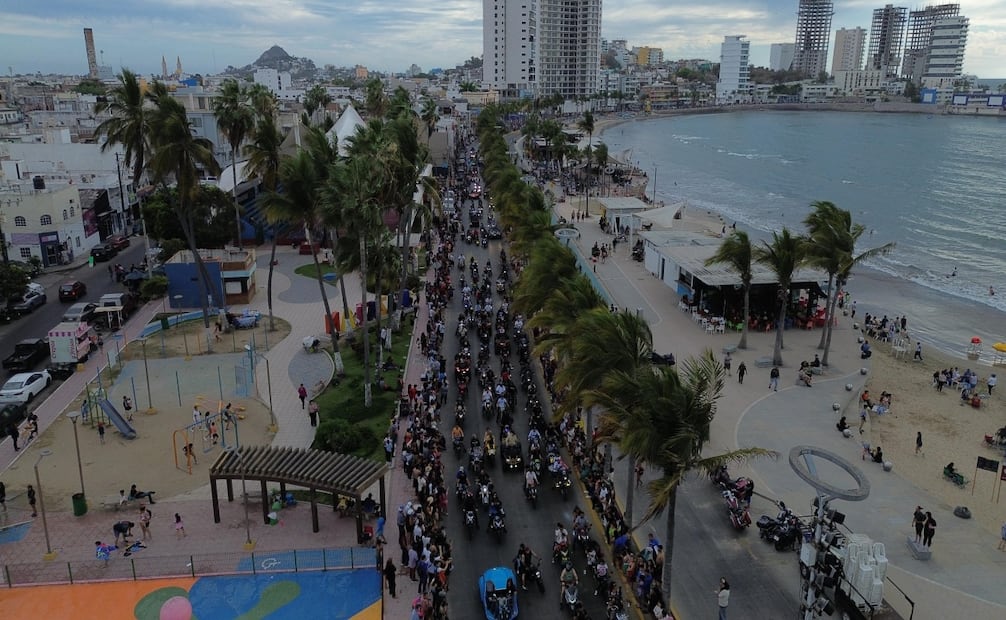 Mazatlán vibra con desfile biker. Foto: Especial