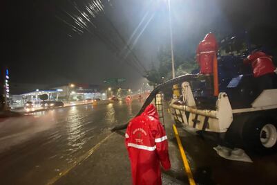Decenas de viviendas resultaron afectadas por inundaciones en Tultitlán y Ecatepec