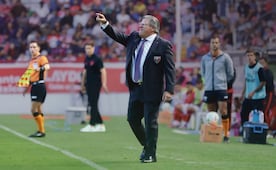 Piojo Herrera aplaude gestión de Joel Huiqui en Cruz Azul