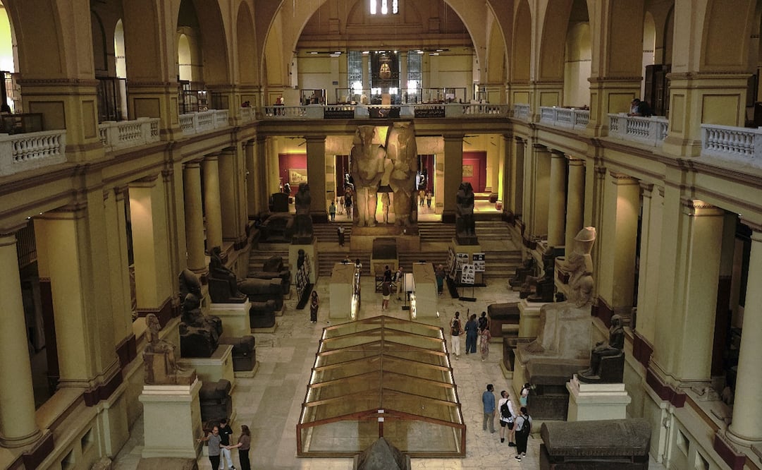 El Museo de Antigüedades Egipcias alberga colecciones dedicadas a la civilización faraónica, con estatuas, sarcófagos y objetos funerarios de distintas dinastías. Foto: EFE / Edgar Gutiérrez.