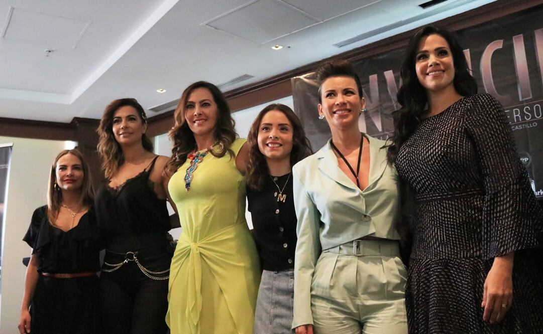 Ingrid Coronado, Fabiola Campomanes, Cecilia Galliano, Luz Elena González, Maryfer Centeno y Verónica del Castillo. Foto: Fernanda Rojas
