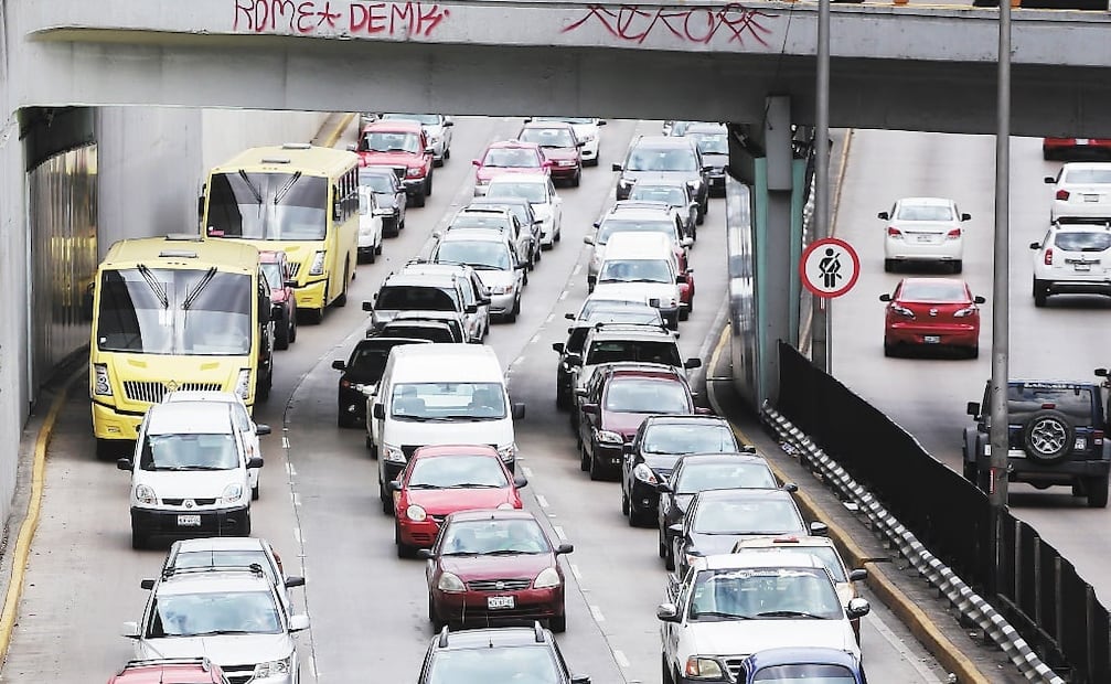 La propuesta contemplaba un registro para automovilistas con vehículos emplacados fuera de Nuevo León que circularan temporalmente por la entidad. Foto: Archivo