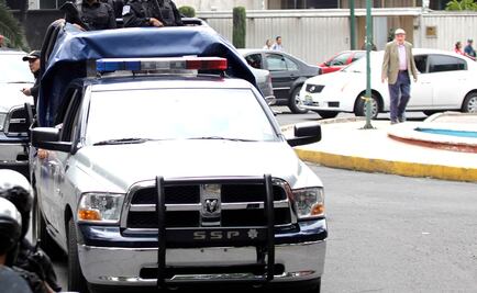 Muere policía al caer de patrulla en la colonia Roma