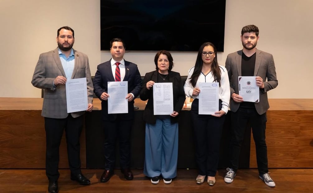 Diputados de oposición denuncian presuntas irregularidades y violaciones a la Ley Orgánica en el Congreso de Sonora (26/02/2026). Foto: Especial