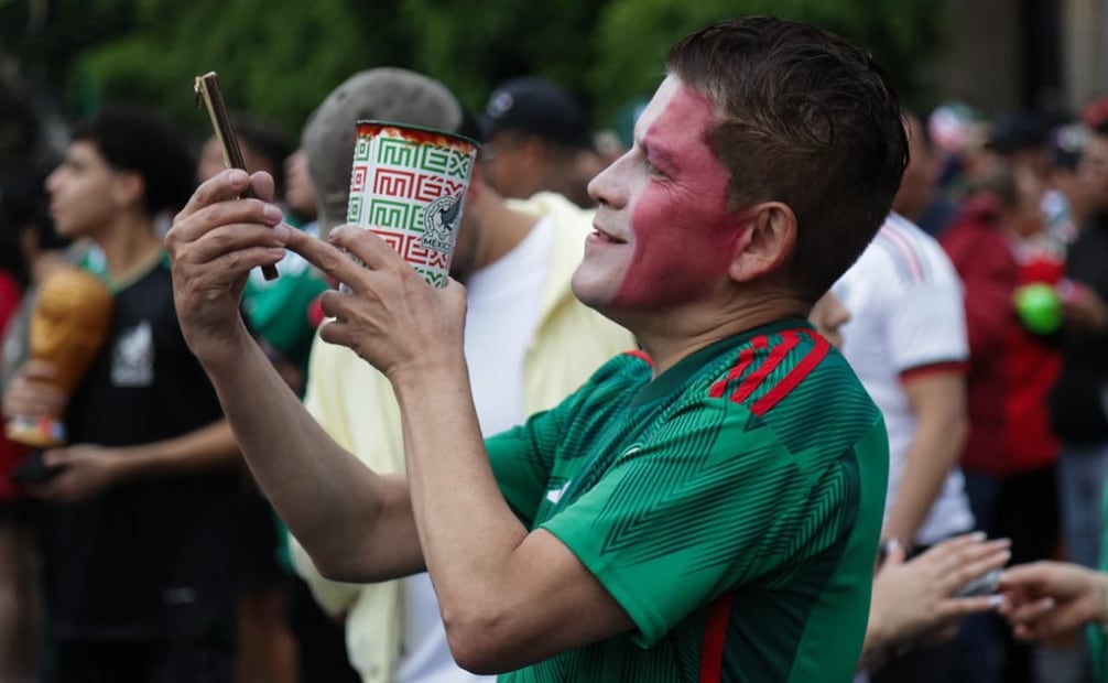 El menú del FIFA Fan Fest del Zócalo está expuesto en la zona de comida. Foto: Carlos Odín / EL UNIVERSAL