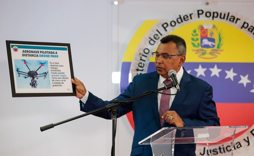 Nestor Reverol cuando explicaba que dos drones fueron desarticulados con inhibidores de señal (Foto: Reuters)