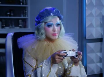 A días de que nazca su hija, Katy Perry estrena el video de "Smile"