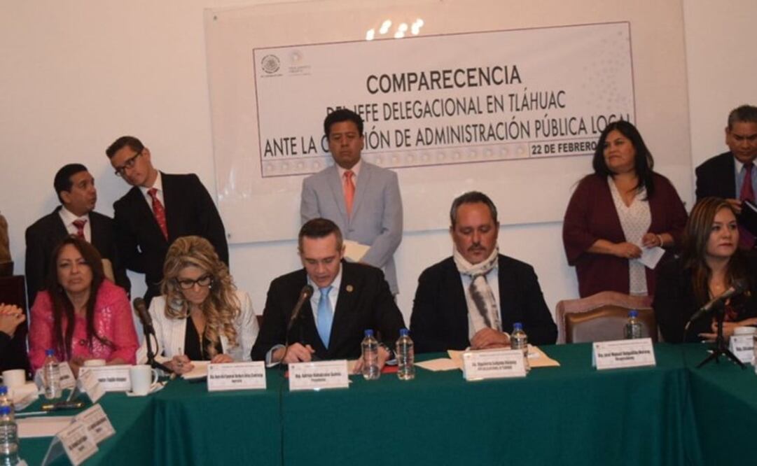 El jefe delegacional Rigoberto Salgado comparece ante la Asamblea Legislativa. (Foto: Twitter @AsambleaDF)