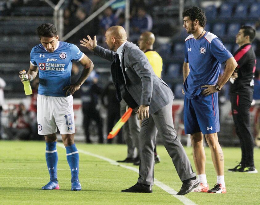 El entrenador celeste se molestó por los ataques del DT azulcrema (ALEJANDRO ACOSTA. EL UNIVERSAL)