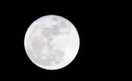 Primera noche de 2018 recibirá una "superluna"