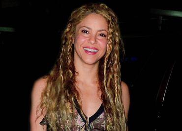 Triste y pensativa, así captan a Shakira tras divulgarse fotos de Piqué con su nueva novia