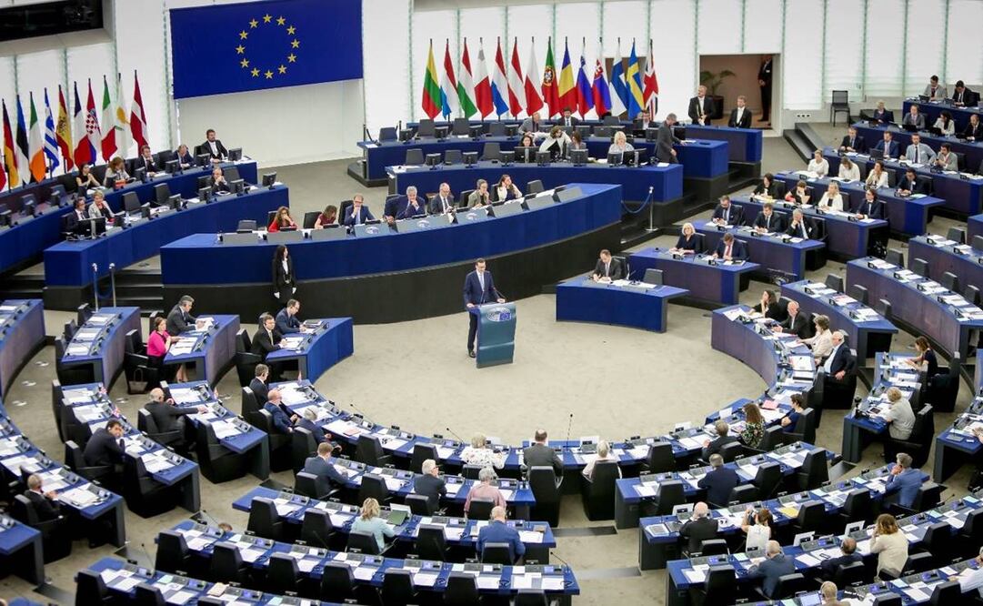 Parlamento Europeo que muestra al primer ministro polaco, Mateusz Morawiecki, durante su discurso en Estrasburgo, Francia, en 2018. Foto: EFE