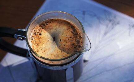 La manera más fácil de preparar café en prensa francesa