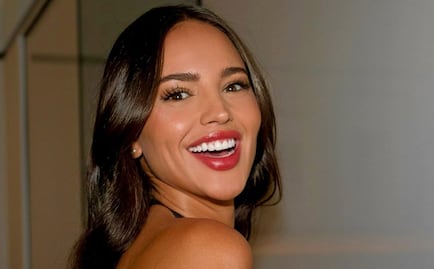 Eiza González y su minishort de mezclilla, perfecto para la playa