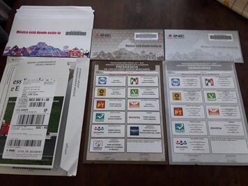 Reciben mexicanos paquetes electorales para voto en el extranjero