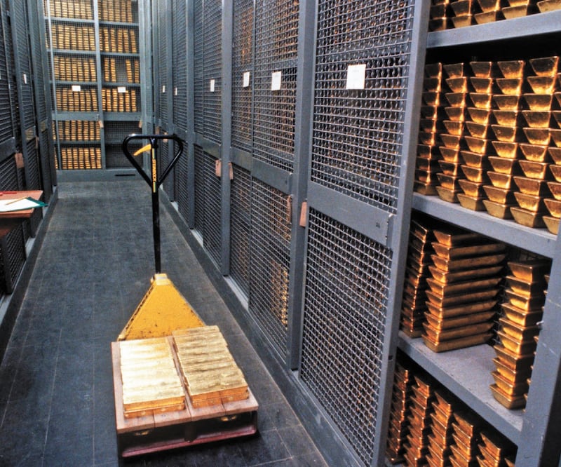 A fines del tercer trimestre, en total, las economías avanzadas tenían 20% de oro en sus activos oficiales. ARCHIVO EL UNIVERSAL