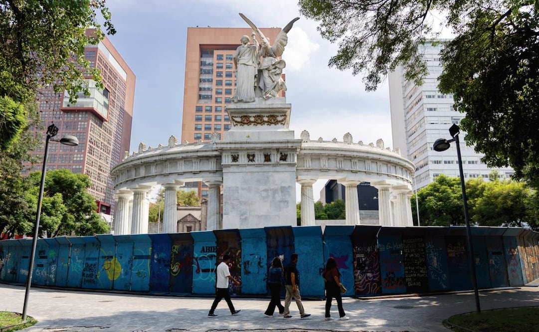 Aspectos del Hemiciclo a Juárez, ubicado en la Alameda Central de la Ciudad de México. Foto Hugo Salvador El Universal