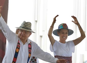 AMLO y Claudia Sheinbaum recorren el Tramo 5 Sur del Tren Maya, el más polémico del proyecto