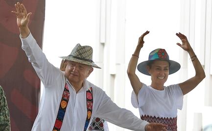 AMLO y Claudia Sheinbaum recorren el Tramo 5 Sur del Tren Maya, el más polémico del proyecto