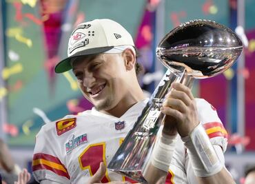 Patrick Mahomes eleva su figura de héroe; lesionado y como MVP gana su segundo Super Bowl