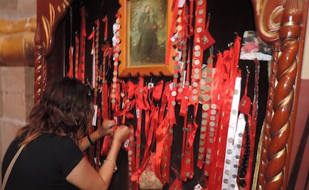 Visitan iglesia de San Antonio en Edomex para “pedir un novio”
