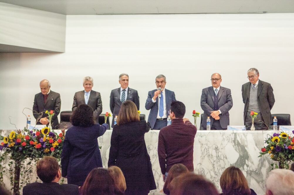 En el acto se anunció la nueva mesa directiva de la Sociedad Médica del Hospital, con Carla Pérez, presidenta, y Cristina Pacheco, vicepresidenta. (FOTOS: CAMILA MATA. EL UNIVERSAL)