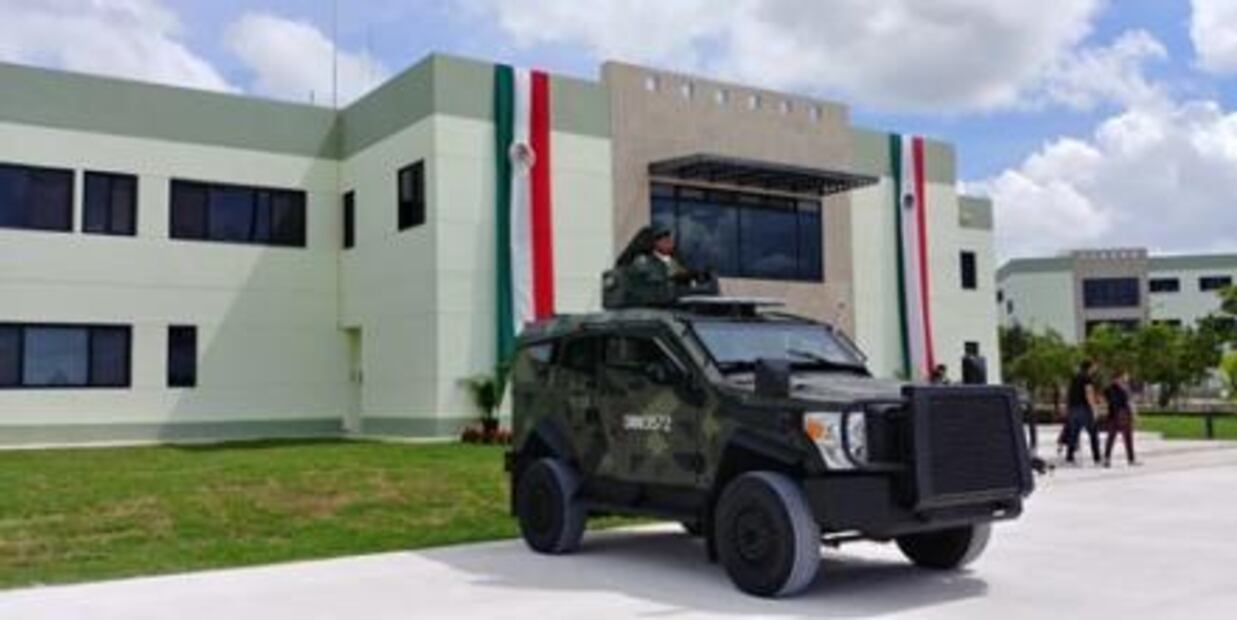 En Quintana Roo, Peña Nieto anuncia creación de dos brigadas más de la Policía Militar