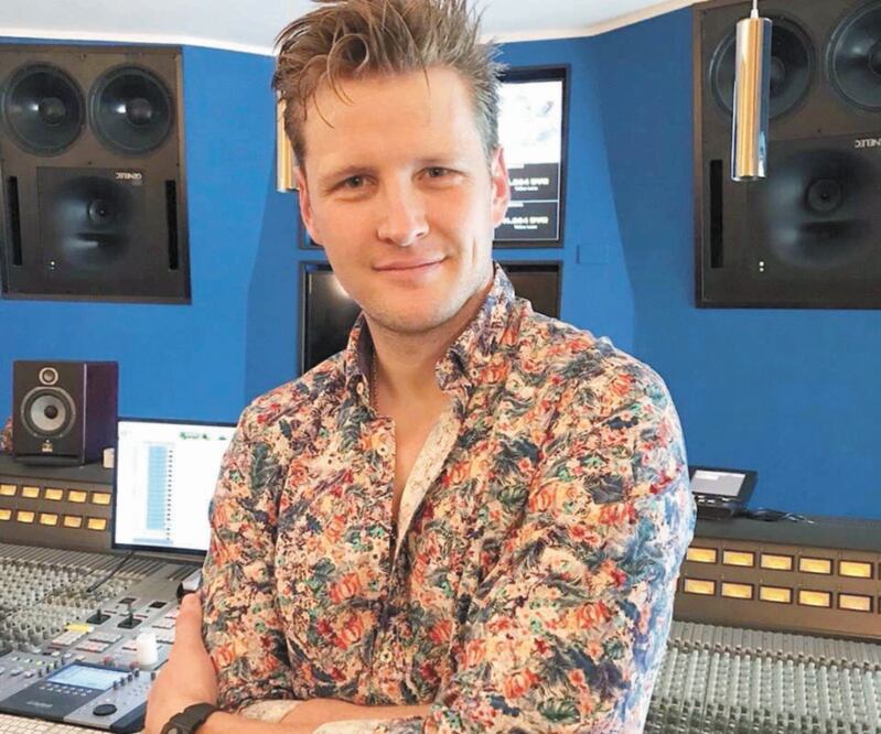 En su tema “Cierra tus ojos”, experimenta el género urbano. CORTESÍA 